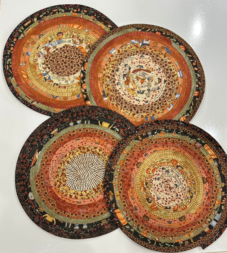 Placemats Set of 4 17” Round